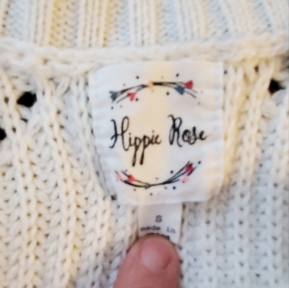 White bare shoulder sweater - Picture 2 of 4